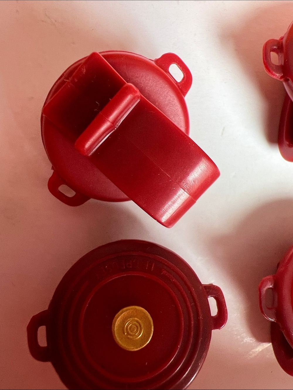 Le Creuset Red Mini Cocotte Plastic Pin Lid Bumpers Set of 4 - Picture 4 of 5